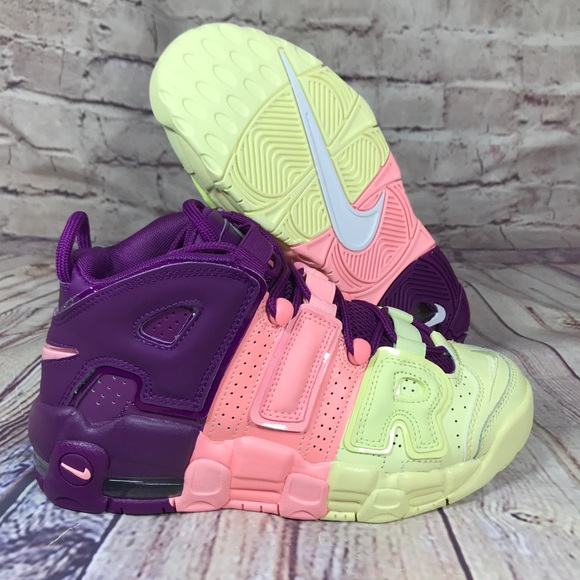 nike air more uptempo lucky charms